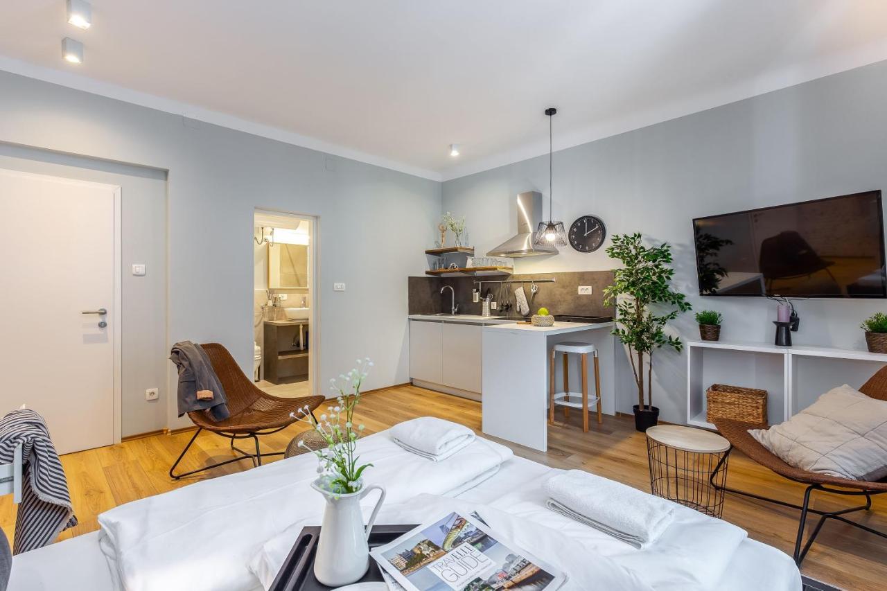 Adria Square Studios Rijeka Zewnętrze zdjęcie