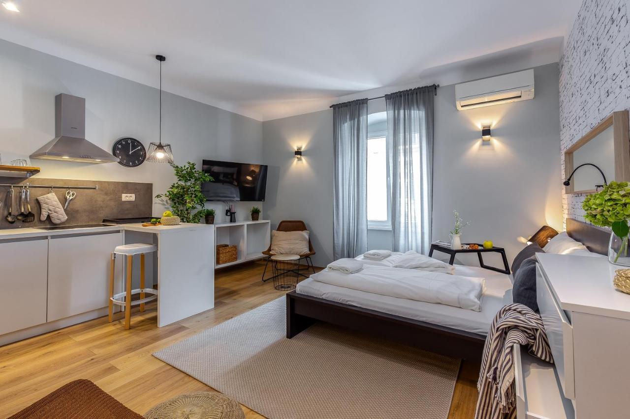 Adria Square Studios Rijeka Zewnętrze zdjęcie